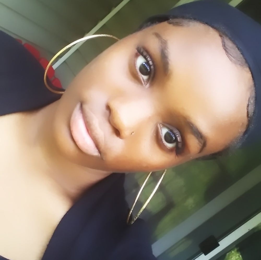 Meet your Posher, Mimi